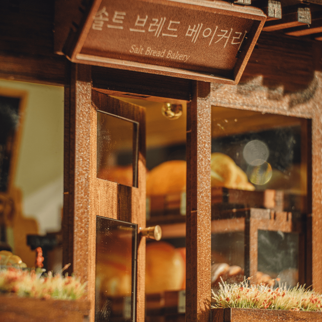 Ikseon-dong Hanok Bakery Miniature House Kit