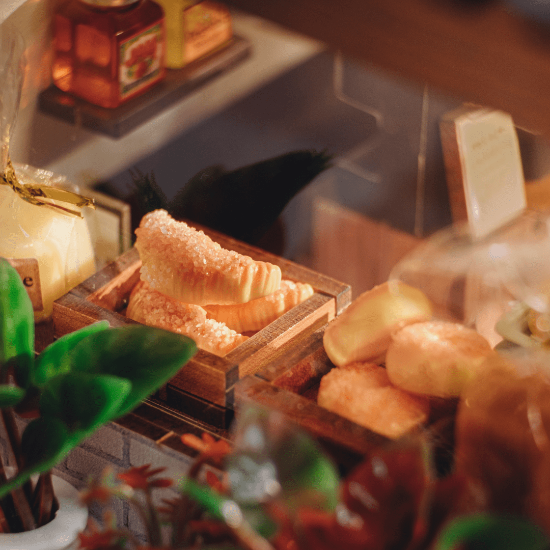 Ikseon-dong Hanok Bakery Miniature House Kit